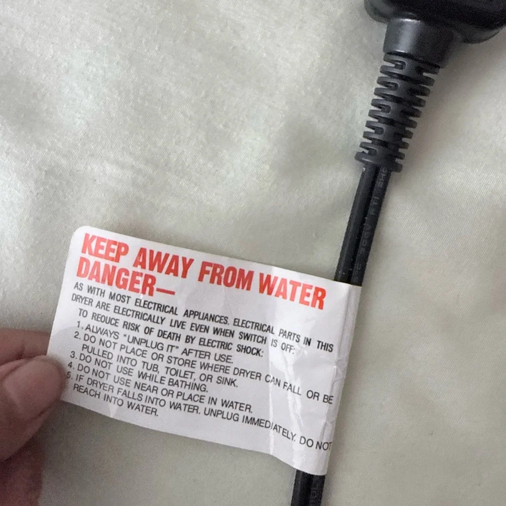 ✨ Revlon One-Step Hair Dryer and Volumizer – Clean, Perfect Condition - Picture 8 of 15